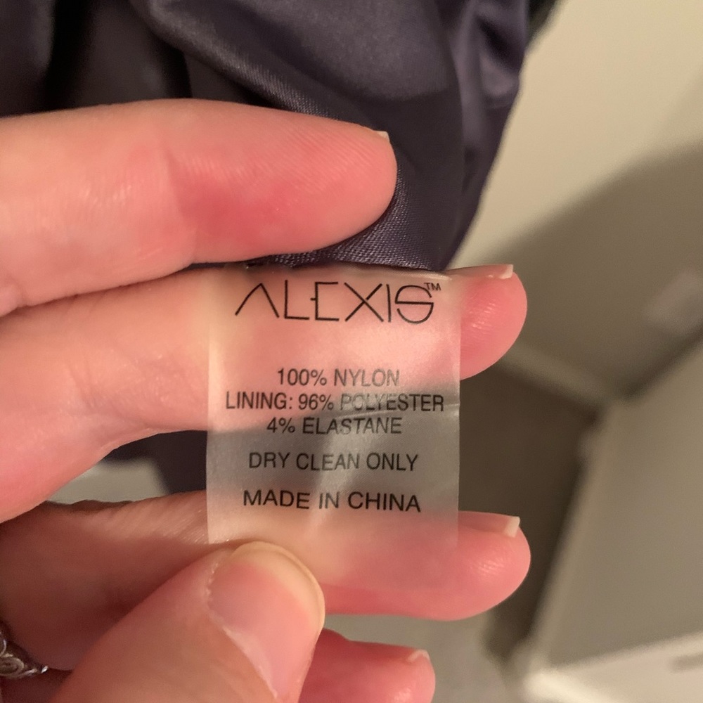 ⭐️ Alexis Sequin Dress ⭐️ - Picture 5 of 7